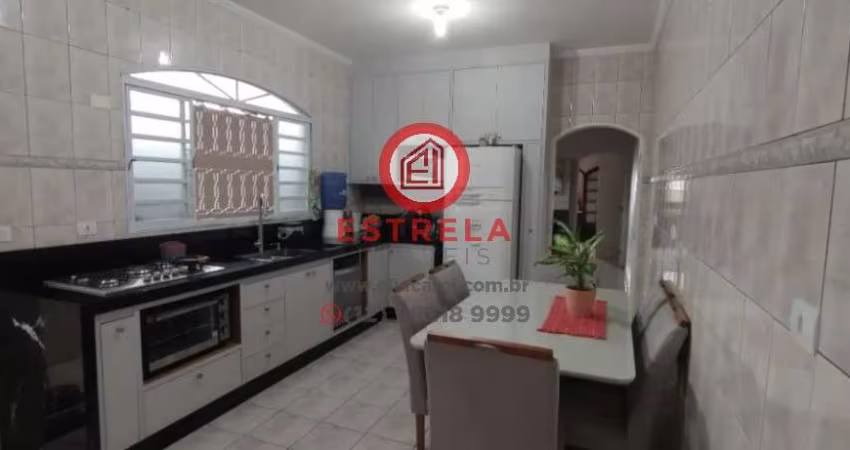 Imperdível: Casa à venda em Jacareí-SP, Jardim Primavera, 3 quartos, 1 suíte, 2 salas, 1 banheiro, 2 vagas, 130m². Confira já!