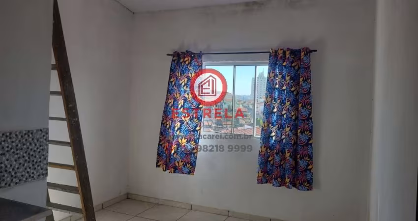 ALUGO KITNET  de 1 quarto, 1 suíte, com 20,00m2 de área, está localizado na VILA FORMOSA EM JACAREÍ/SP.