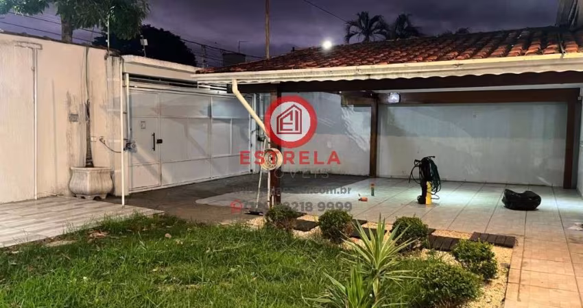 Imperdível! Casa à venda em Jacareí-SP, Jardim Siesta: 3 quartos, 1 suíte, 1 sala, 2 banheiros, 127m². Confira!
