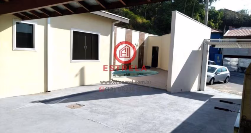 Casa com 02 dormitórios, piscina, churrasqueira - Parque Imperial - Jacareí