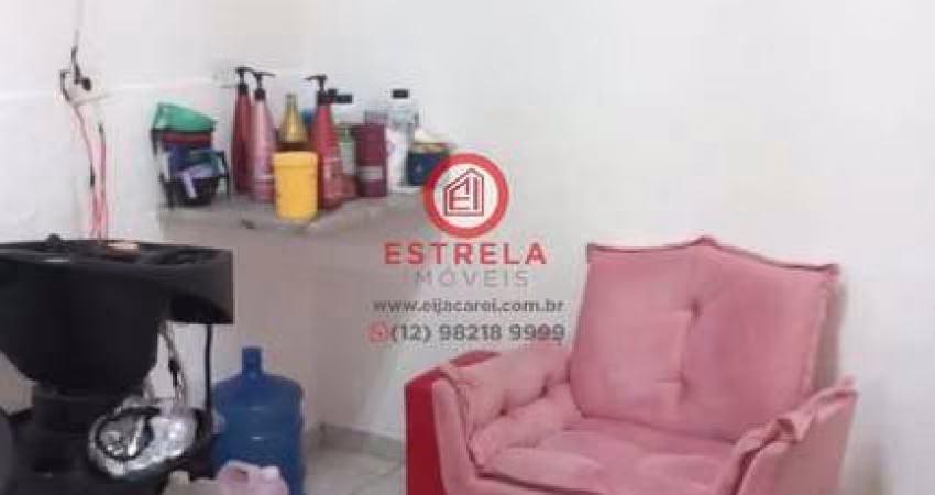Sala Comercial Térrea à Venda no Centro de Jacareí-SP: 4 Salas, 2 Banheiros, 86m² de Área!