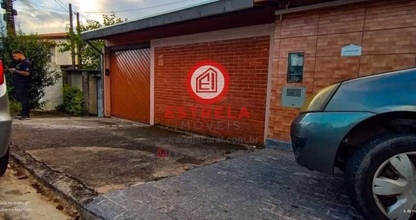 Imperdível casa à venda em Jacareí-SP, Jardim Maria Amelia! 2 quartos, 1 sala, 1 banheiro, 2 vagas, 90m². Venha conferir!