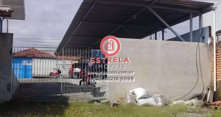 Galpão Comercial à Venda em Jacareí-SP - Bairro Santa Cruz dos Lazaros  4.300m² de área e 10 vagas de garagem!