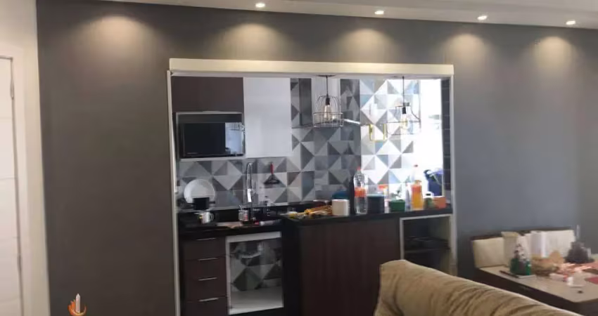 Apartamento com 57m², com  3dormitórios, sala para 2 ambientes, sacada, cozinha, 1 banheiro, área de serviço e 1 vaga !