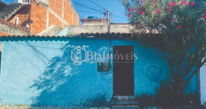 Local Tranquilo - Casa com 2 quartos à venda próximo à Estrada do Lameirão