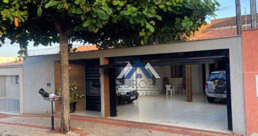 Casa com 3 dormitórios à venda, 185 m² por R$ 780.000,00 - Jardim Pacaembu - Londrina/PR
