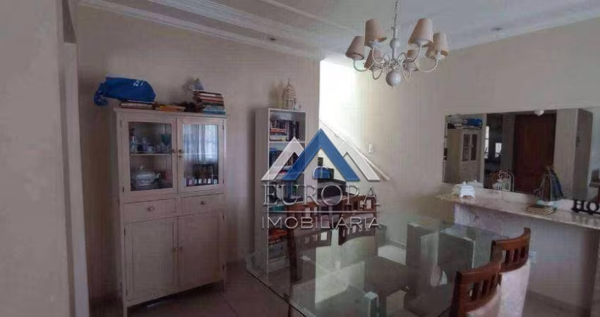 Sobrado com 3 dormitórios à venda, 135 m² por R$ 840.000,00 - Jardim Acapulco - Londrina/PR