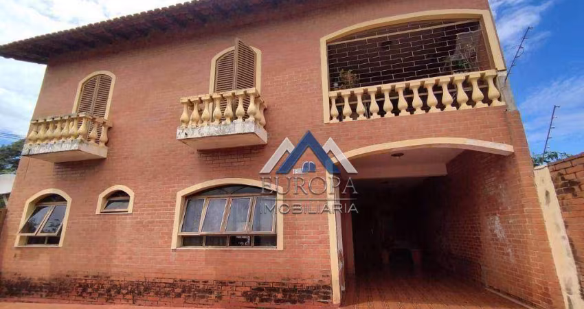 Sobrado com 4 dormitórios à venda, 288 m² por R$ 870.000,00 - Brasília - Londrina/PR