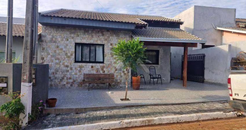 Casa com 3 dormitórios à venda, 140 m² por R$ 380.000,00 - Paranagi - Sertaneja/PR