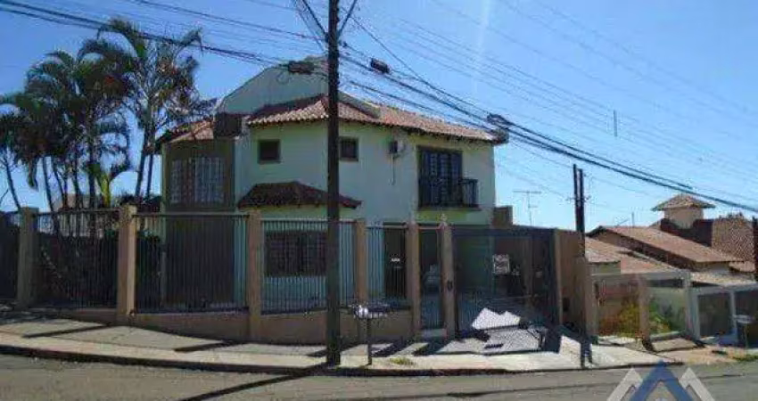 Sobrado com 3 dormitórios à venda, 330 m² por R$ 1.100.000,00 - Jardim Itália - Cambé/PR