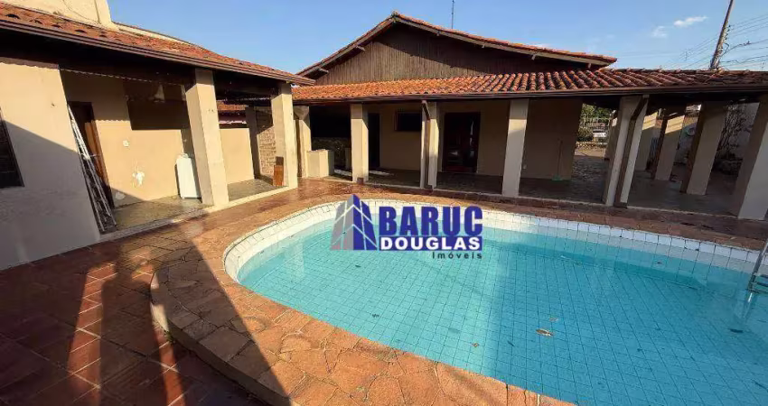 Vende-se ampla casa de esquina e térrea no bairro boa esperança residencial ou comercial 348m2 de área construída e 648m2 de terreno, oportunidade..