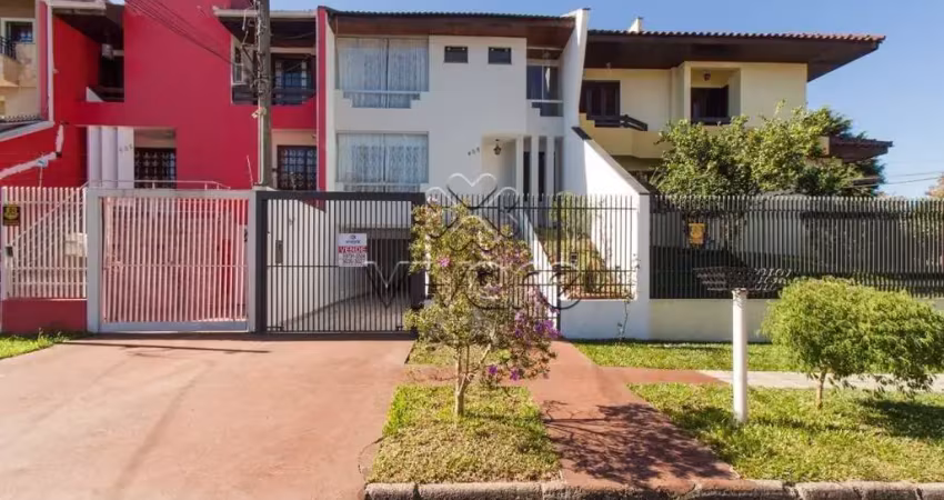 Casa com 3 quartos para alugar na Rua Francisco Castelano, 655, Jardim das Américas, Curitiba