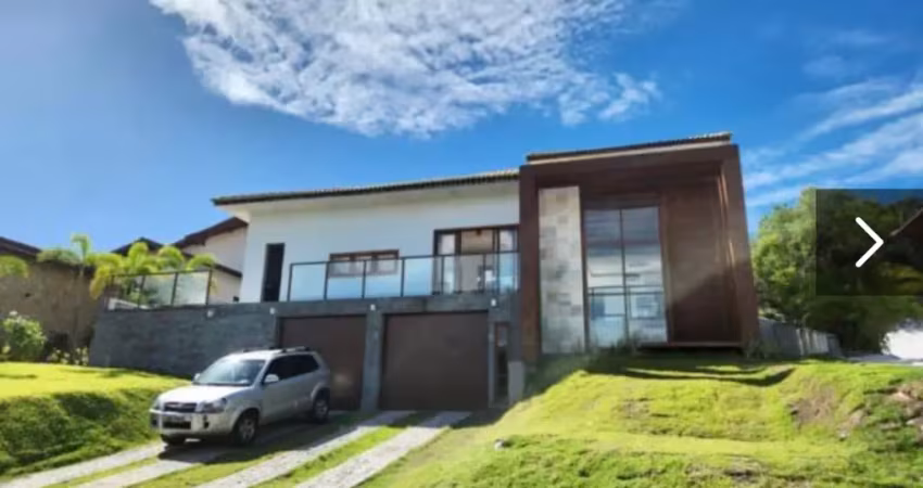 Vendo casa de alto padrao , área privativa de 320 m2, com 05 suites, no condomínio ilha dos passaros - na praia do forte