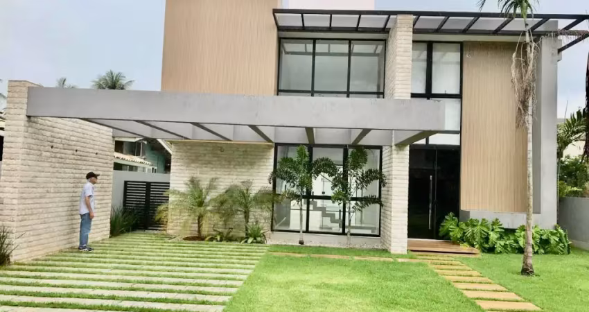 Vendo casa de 5/4, sendo 05 suites, com area privativa de 300 m², infraestrutura de clube completa - localização privilegiada - no condomínio dos corais - em guarajuba - na bahia .