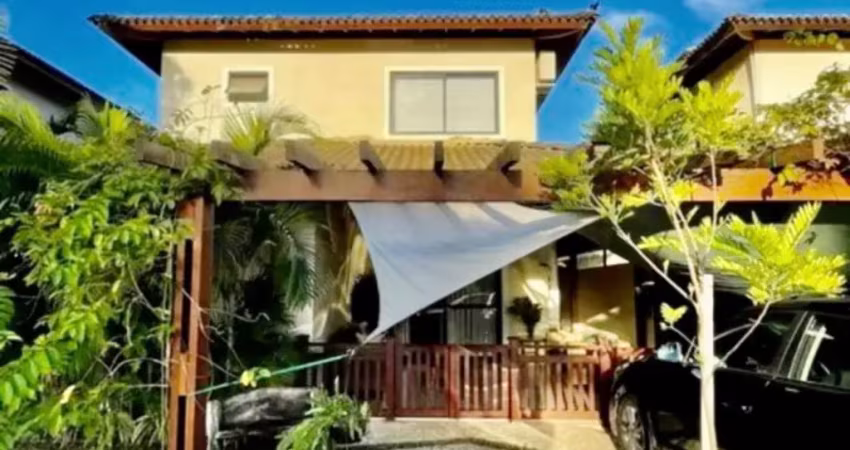 Vendo ou alugo casa duplex de 5/4, sendo 04 suites, area privativa - 240 m2 , no condomínio solaris - no bairro de piatã - em salvador - bahia
