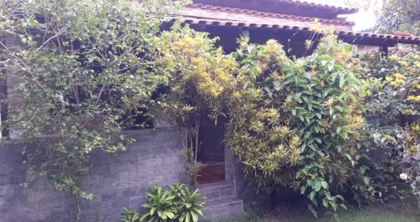 Vendo casa em seropédica - propriedade com duas casas e área de lazer!