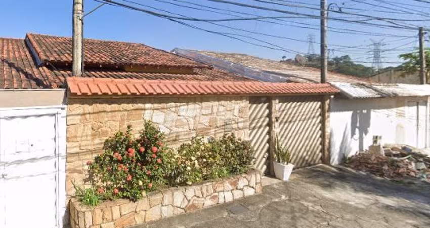Vendo Linda Casa com 2 quartos à venda em Campo Grande