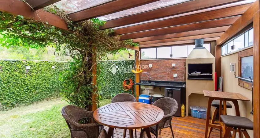 Casa em condomínio fechado com 3 quartos à venda na Avenida Engenheiro Ludolfo Boehl, 1179, Teresópolis, Porto Alegre