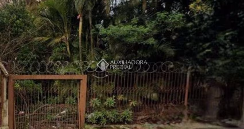 Terreno à venda na Rua Palestina, 43, Bom Jesus, Porto Alegre