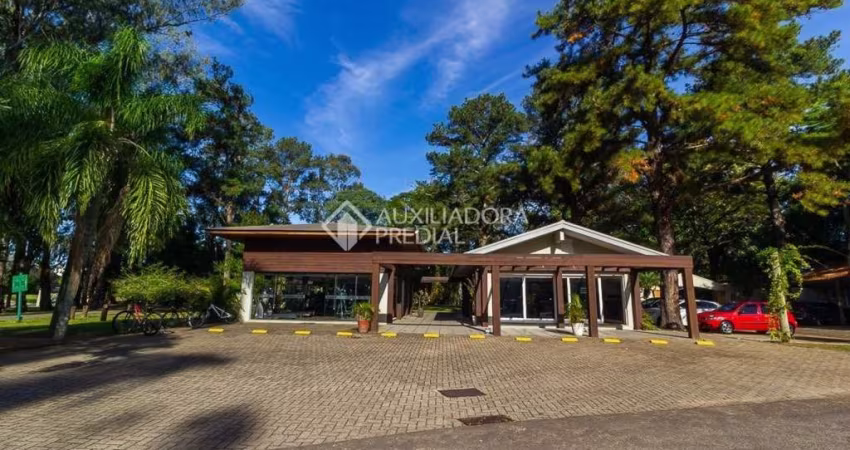 Casa em condomínio fechado com 4 quartos à venda na Avenida Juca Batista, 8000, Cavalhada, Porto Alegre