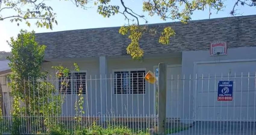 Casa com 3 quartos à venda na Estrada Aracaju, 710, Vila Nova, Porto Alegre