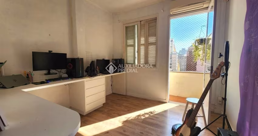 Apartamento com 2 quartos à venda na Rua General Vitorino, 216, Centro Histórico, Porto Alegre