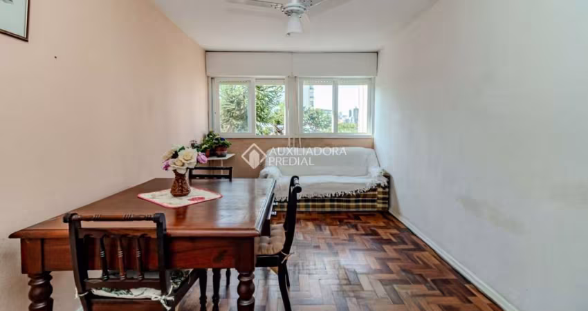 Apartamento com 3 quartos à venda na Rua Guilherme Alves, 546, Partenon, Porto Alegre