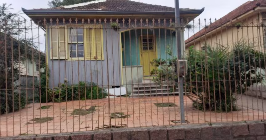 Casa com 3 quartos à venda na Rua Vidal de Negreiros, 71, Vila São José, Porto Alegre