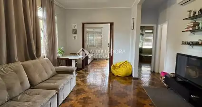 Casa com 4 quartos à venda na Rua Plácido de Castro, 141, Azenha, Porto Alegre