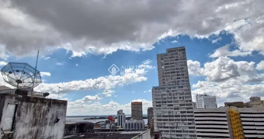 Apartamento com 3 quartos à venda na Avenida Alberto Bins, 456, Centro Histórico, Porto Alegre