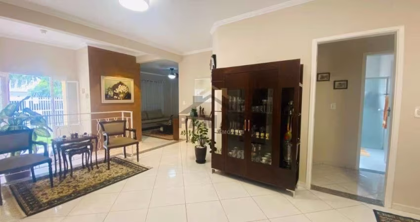 Linda Casa Térrea no Jardim Panorama, Vinhedo/SP - 3 Dormitórios, 1 suíte  e 4 garagens!
