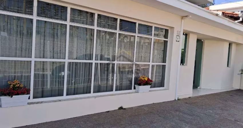 Excelente casa para clinicas / escritorios em geral ou como sua residencia, na regiao central, da cidade de vinhedo/sp