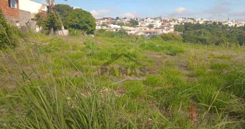 Terreno à venda no bairro Pinheirinho, Vinhedo - Oportunidade.