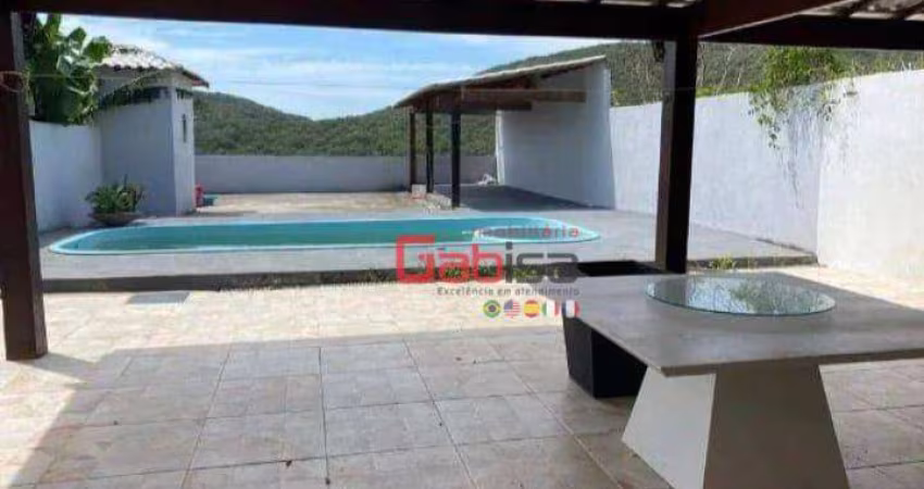 Casa com 3 dormitórios à venda, 350 m² por R$ 850.000,00 - Guriri - Cabo Frio/RJ