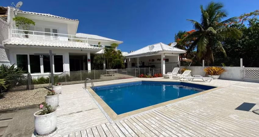 Casa com 5 dormitórios à venda, 574 m² por R$ 3.150.000,00 - Peró - Cabo Frio/RJ