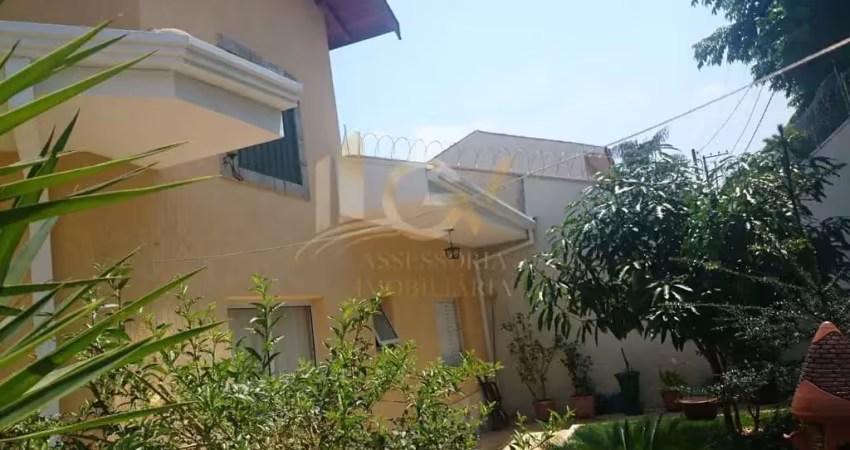Casa Padrão em Bairro