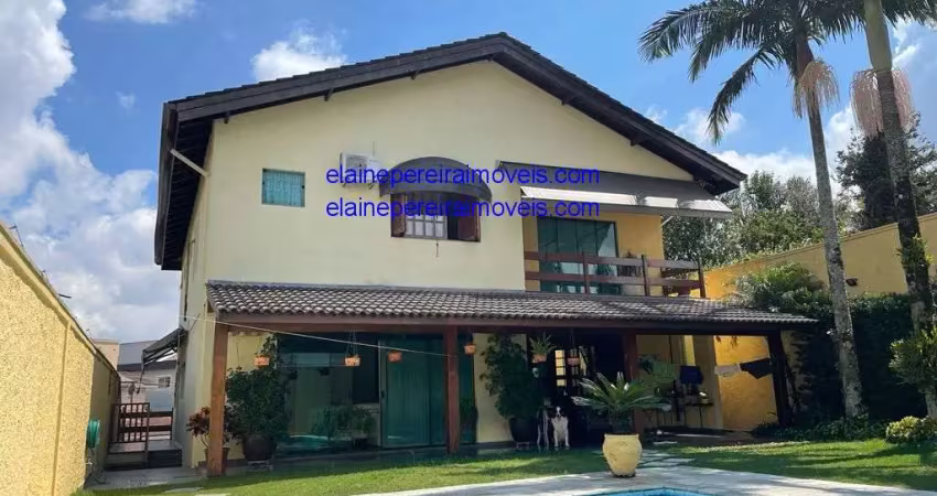 Parque dos Príncipes casa de Condomínio com 4 Quartos sd 2suítesquintal 4 vagas  à Venda, por R$ 2.890.000,00