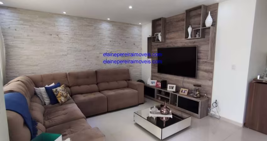 Casa de Condomínio com 3 Quartos à venda, 159m² - Granja Viana