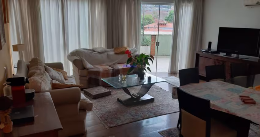 Sobrado com 3 dormitórios sendo 1 suite quintal à Venda,  por R$ 1000.000,00
