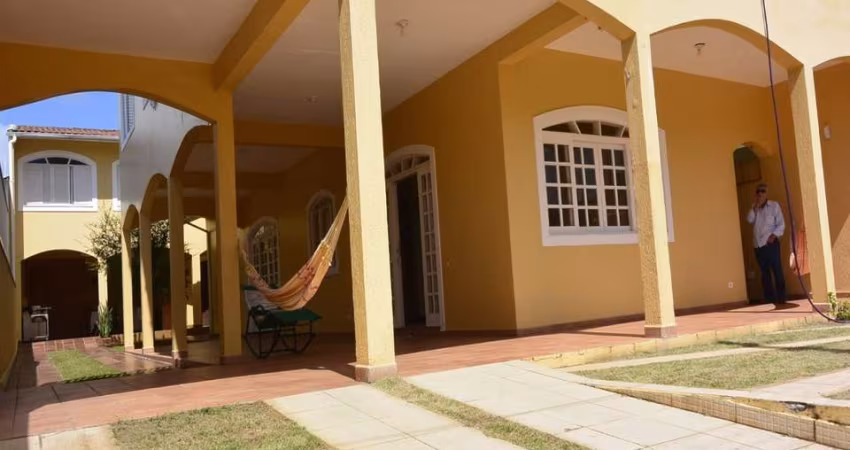 Sobrado a venda em Peruíbe