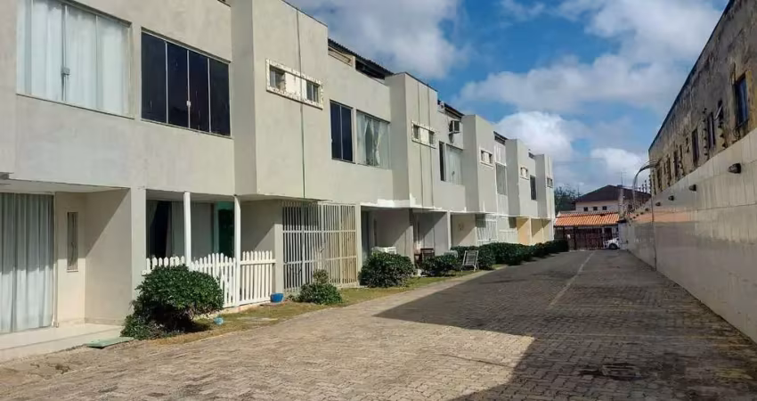 Oportunidade única: casa geminada triplex no cond. san blas