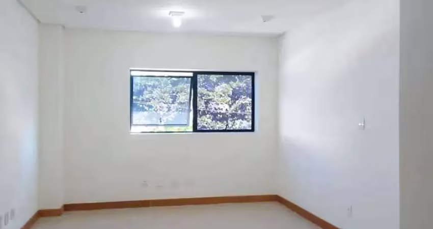 Sala comercial para alugar na Rua Leonardo R da Silva, 257, Pitangueiras, Lauro de Freitas