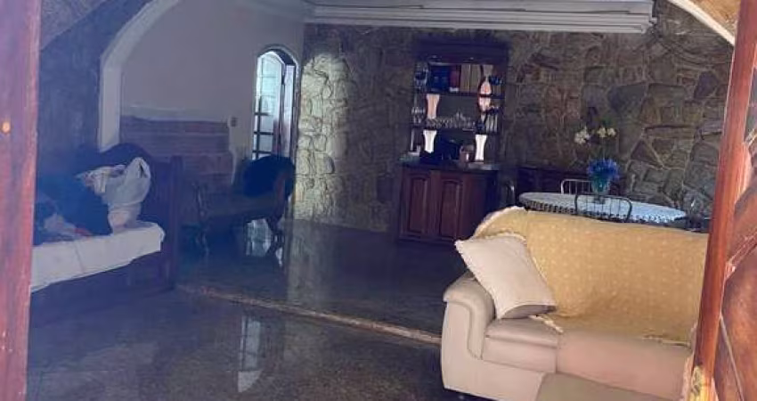 Sobrado na Vila Nhocuné