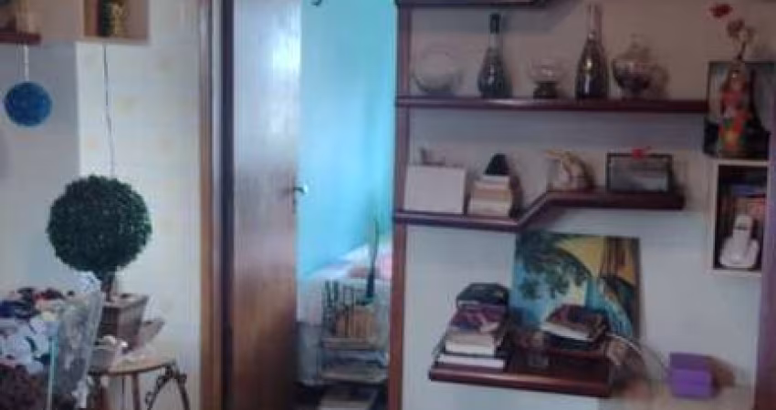 Apartamento com dois dormitórios na Rua Padre Estevão de Oliveira