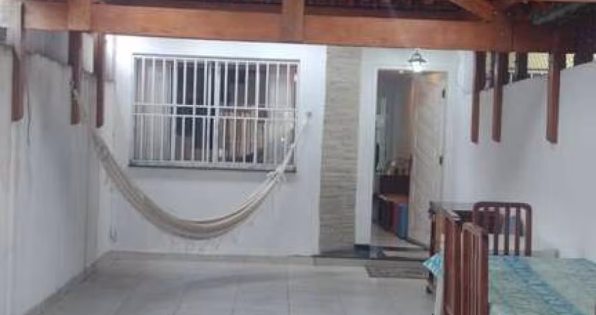 Venda de Sobrado com três suítes no Jardim Maringá