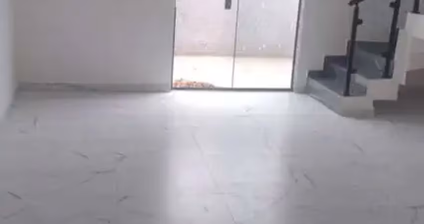 Sobrado Frontal com 2 Suítes próximo ao Metrô Artur Alvim