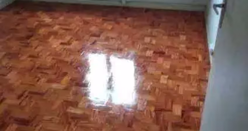 Casa espaçosa para locação residencial ou comercial, 03 quartos!