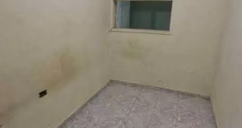 Casa com 3 quartos para alugar na Rua General Porfírio da Paz, 1054, Vila Bancaria, São Paulo