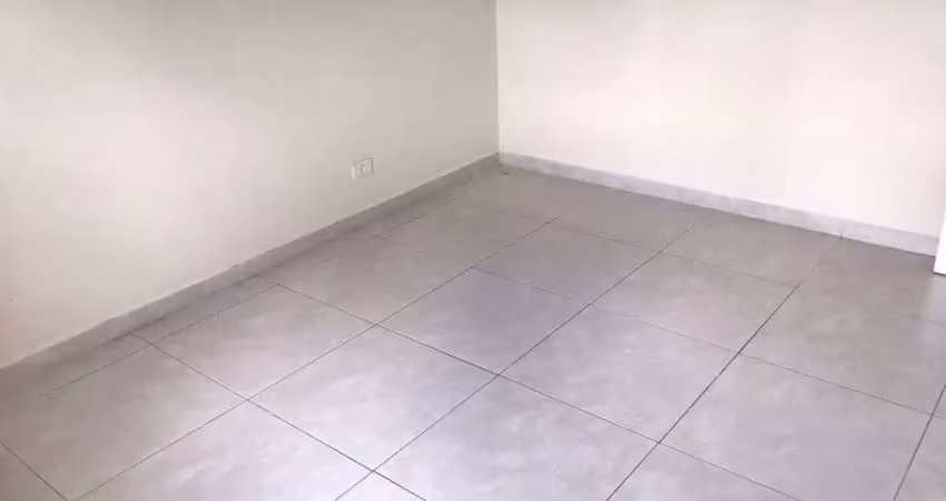 Casa com 2 quartos para alugar na Rua Azevedo Soares, 1525, Vila Gomes Cardim, São Paulo