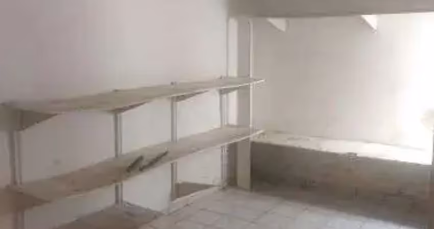 Oportunidade dupla: salão comercial com área residencial anexa